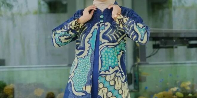 model kebaya batik hijab kekinian_fefbcb73a.jpg