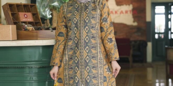 contoh model baju batik kantor wanita terbaru_10234894d.jpg
