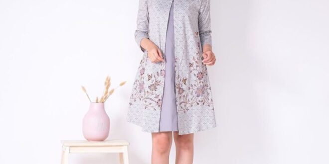 gambar model baju batik wanita lengan panjang terbaru_56e45654c.jpg