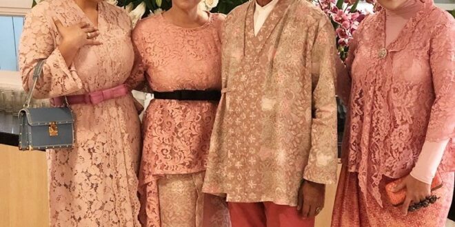 model baju batik untuk orang gemuk berhijab_947db4cac.jpg