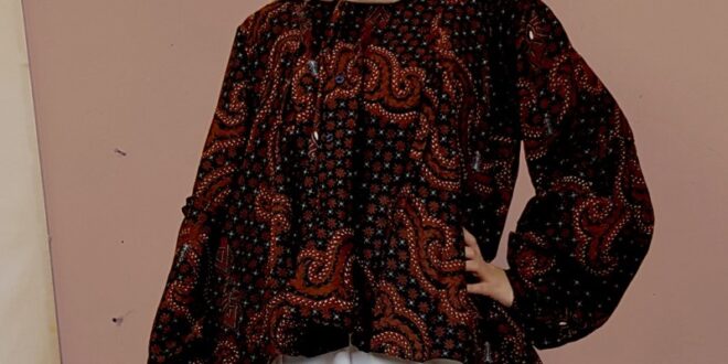 model baju batik atasan wanita lengan panjang modern 2021_8fe1198b1.jpg