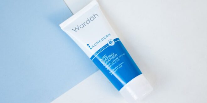 skincare yang cocok untuk kulit berminyak dan berjerawat_1d8ddea18.jpg
